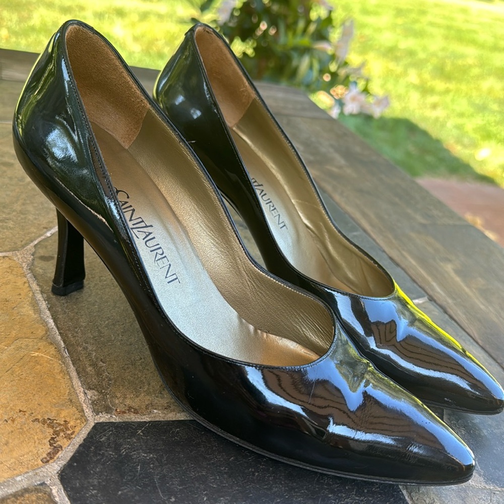Yves Saint Laurent black patent leather high heels pumps 8.5